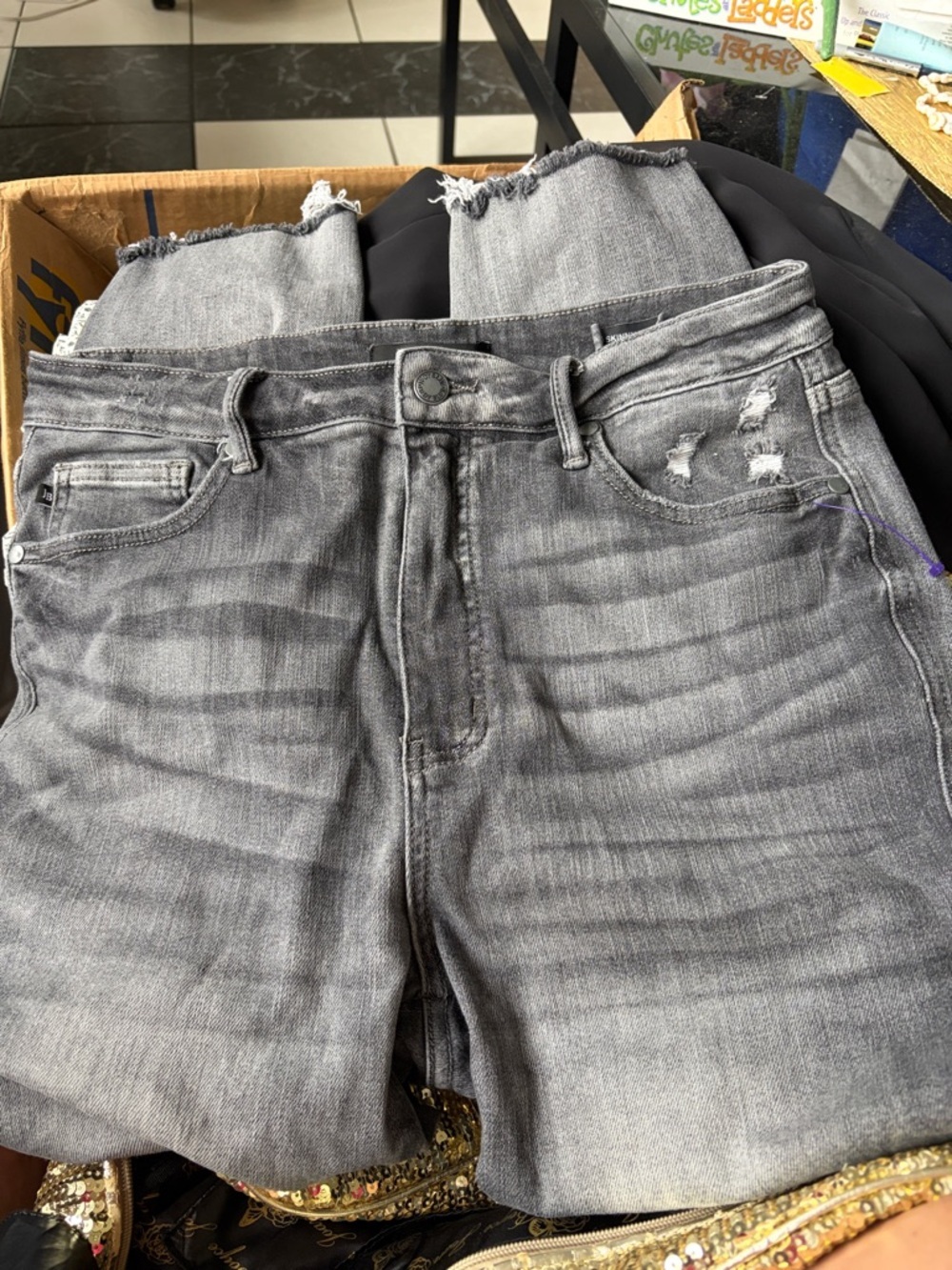 Judy Blue skinny jeans distressed, jr sz 11, 11” rise, ankle, 24” inseam